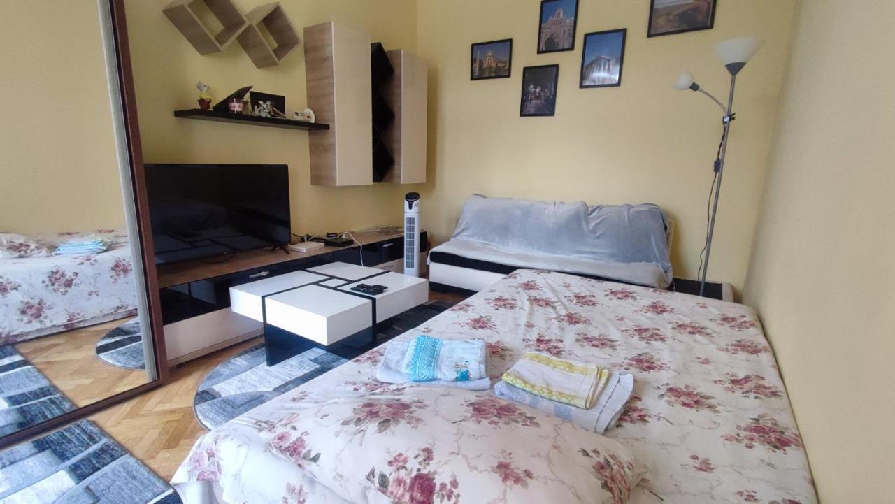 Robert'S Apartment Μπρασόβ Εξωτερικό φωτογραφία